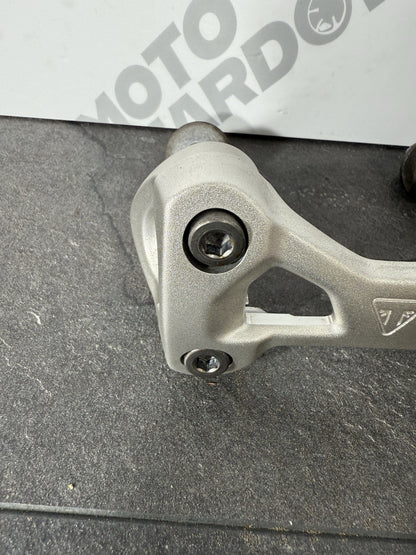Triumph Street Triple 765 RS 2021 Handlebar Risers Clamp 21650 Miles 2020-2022