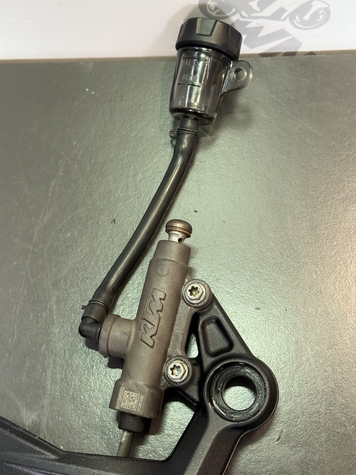 0c3d3860-a4c3-45e2-b708-d19204059fb6