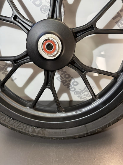 913e2ae7-c18c-441e-8be8-fb369f28f04d