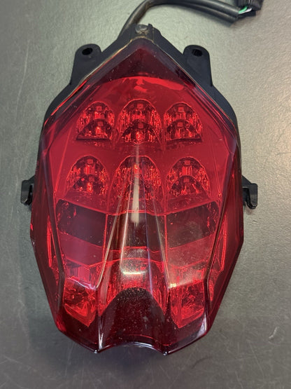 d998b051-697d-405b-a46e-8d16142c3cc5