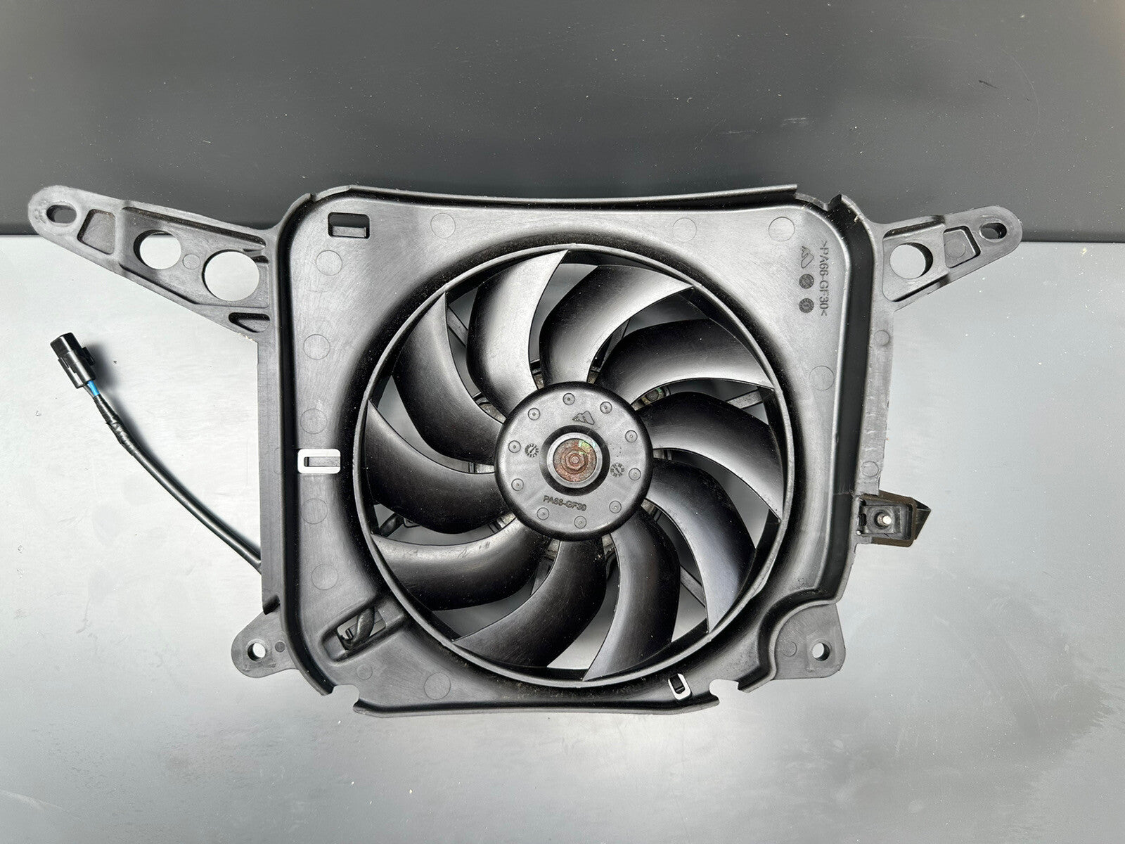 Triumph Speed Triple 1200 RR Radiator Fan Rad Fan 2022 OEM 1200RR Radiator Fan