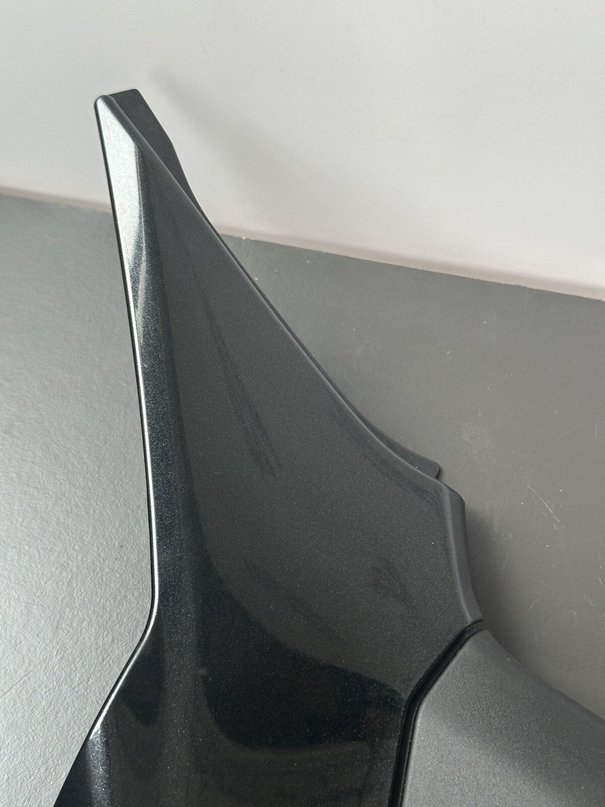 Kawasaki Z900 Right side fairing cover panel cowl RH 36001-0686 14093-0668 OEM
