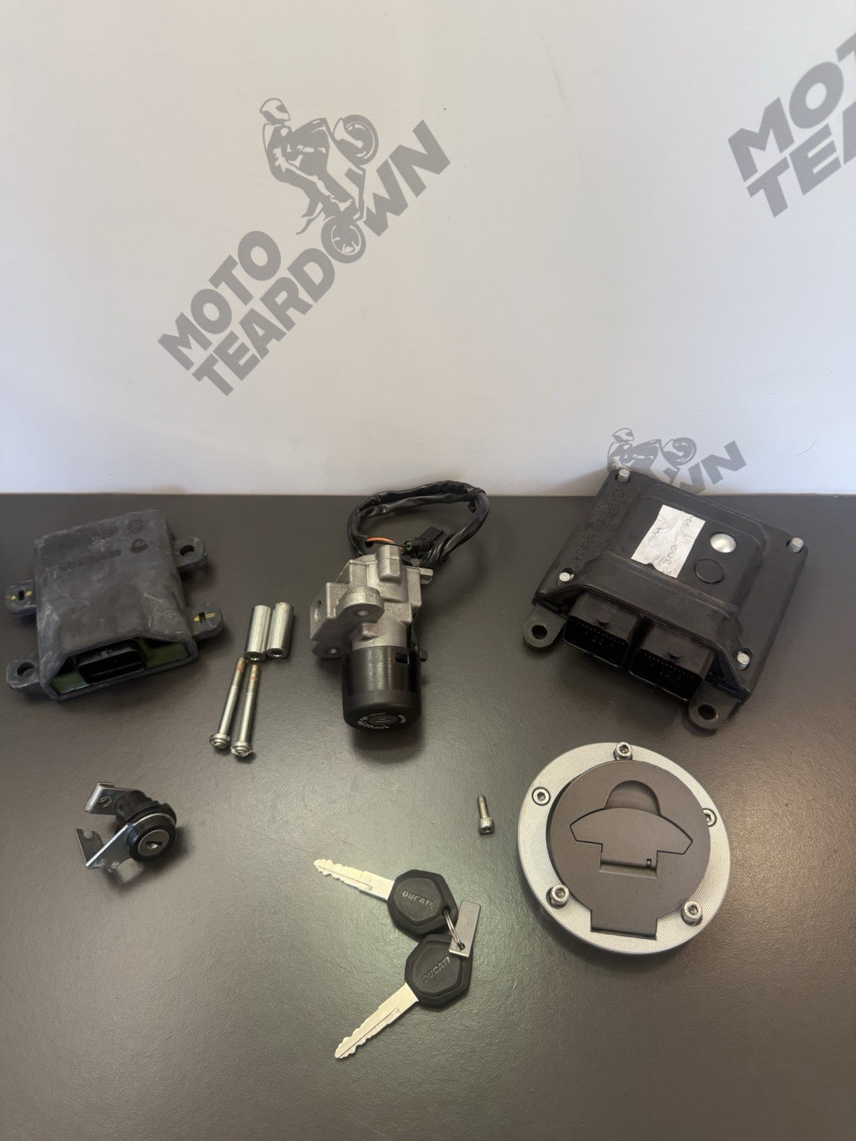 c2ab1f6c-12da-4f4f-9348-765a4c7be010