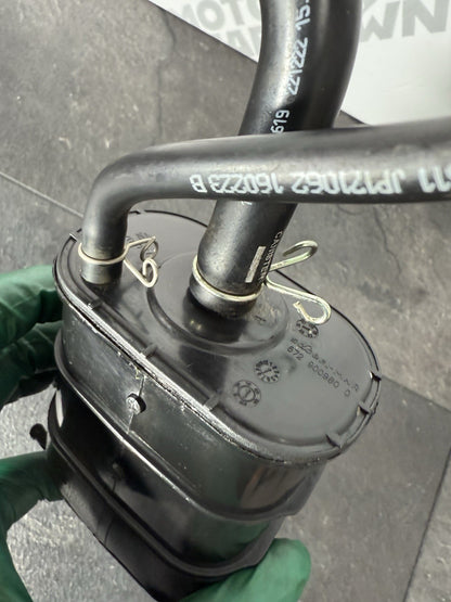 615d0c4b-66a2-4056-90d6-31215271c871