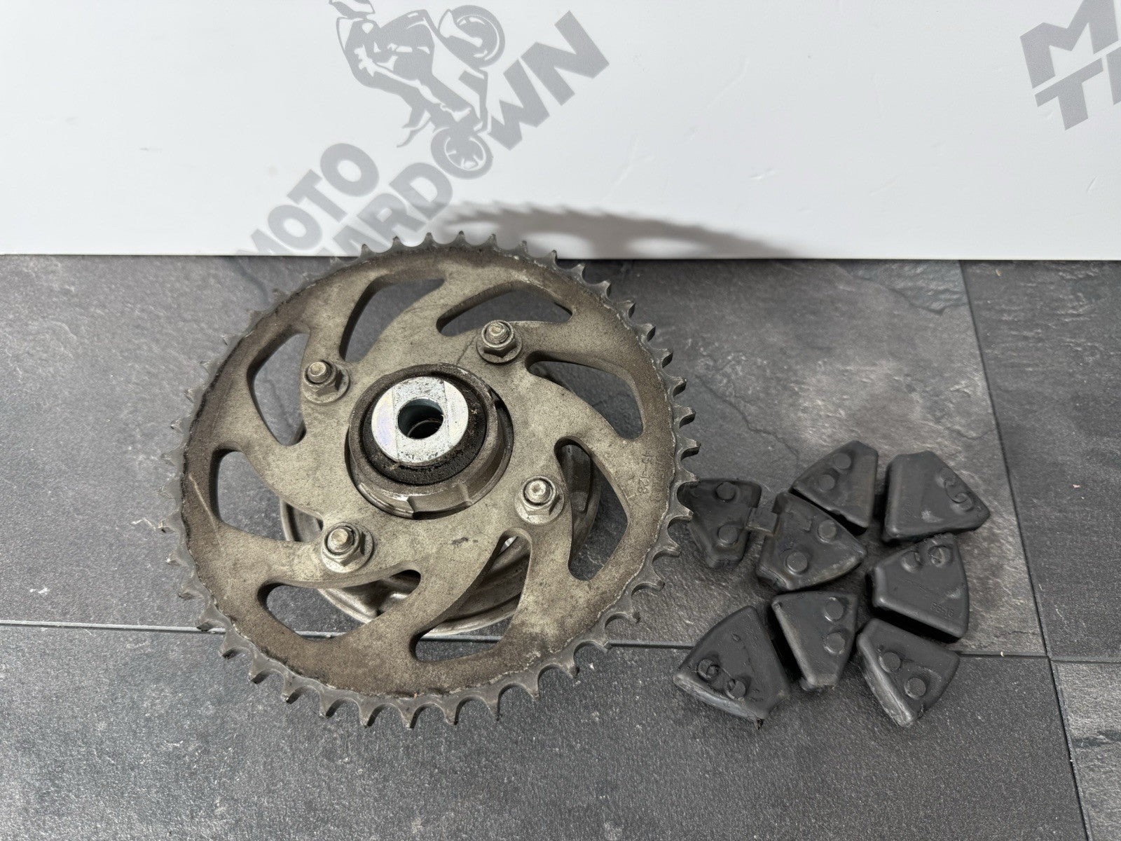 09529dde-9a4d-47b9-9a97-fba2b0712eb4