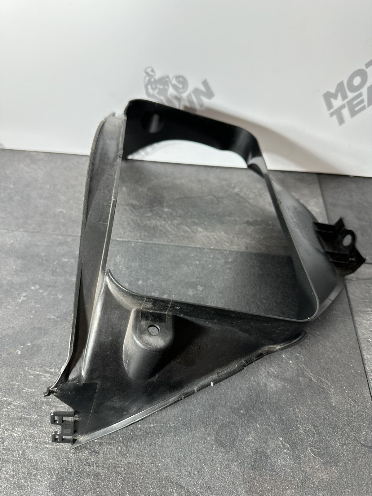 Suzuki GSXR 1300 2016 HAYABUSA Belly Pan V Piece Panel Fairing 18408 Miles OEM