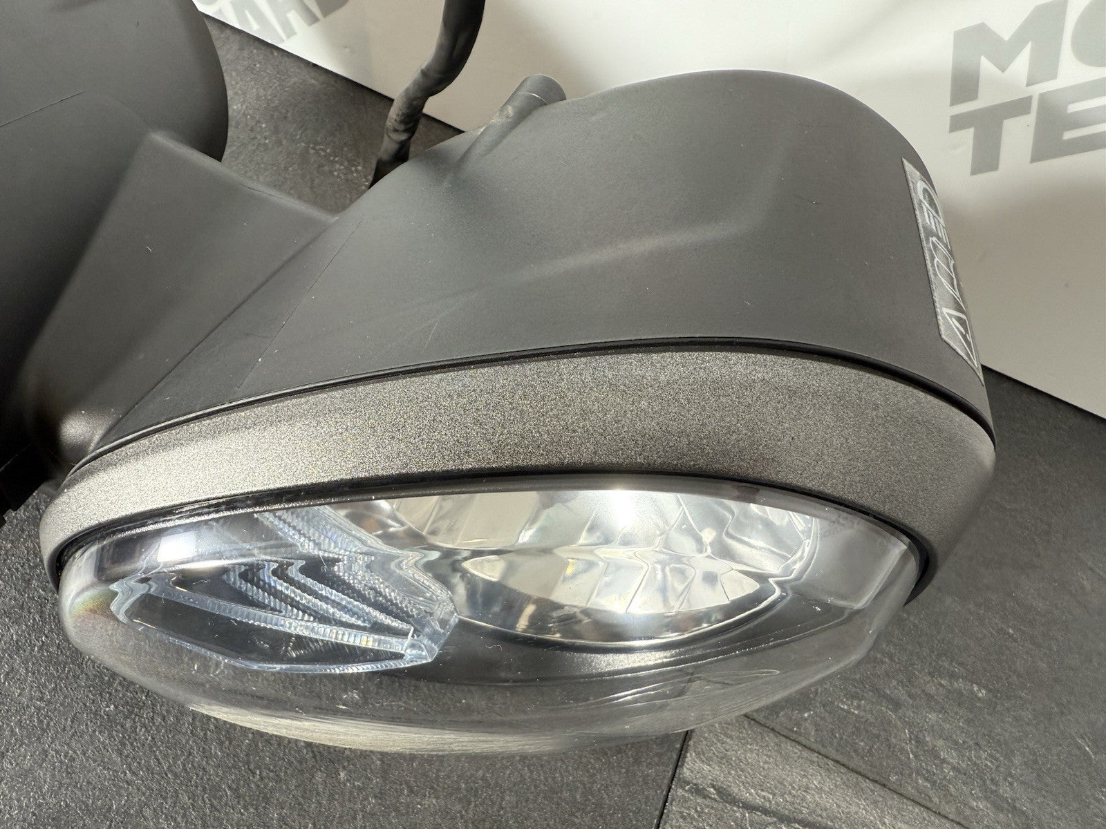 9883c9de-df87-41e8-8e8a-3c5702c3df01