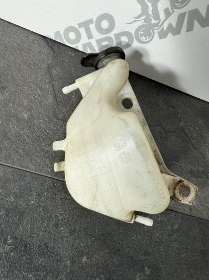 Yamaha YZF R125 R 125 2014 Coolant Reservoir Tank 26983 Miles 2008-2018 OEM