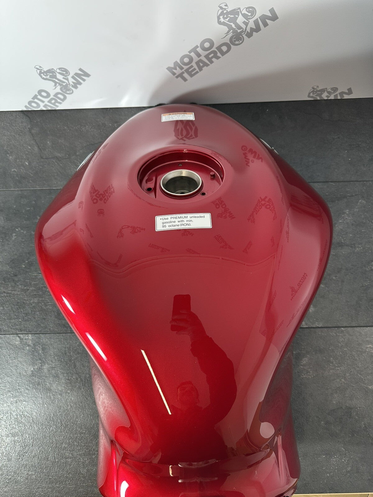 Suzuki GSXR 1300 2016 HAYABUSA Fuel Tank Petrol Tank 18408 Miles OEM *UK ONLY*