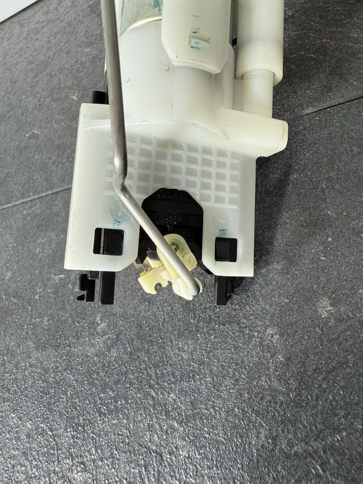 dead5a5b-5438-4a86-acbf-8fca10051ca7