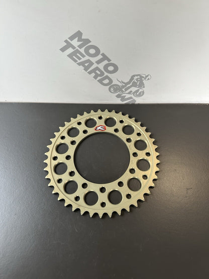 Suzuki GSXR600 525 Rear Renthal Sprocket. Hard Anodised 2011-2017 L1-L7 Renthal