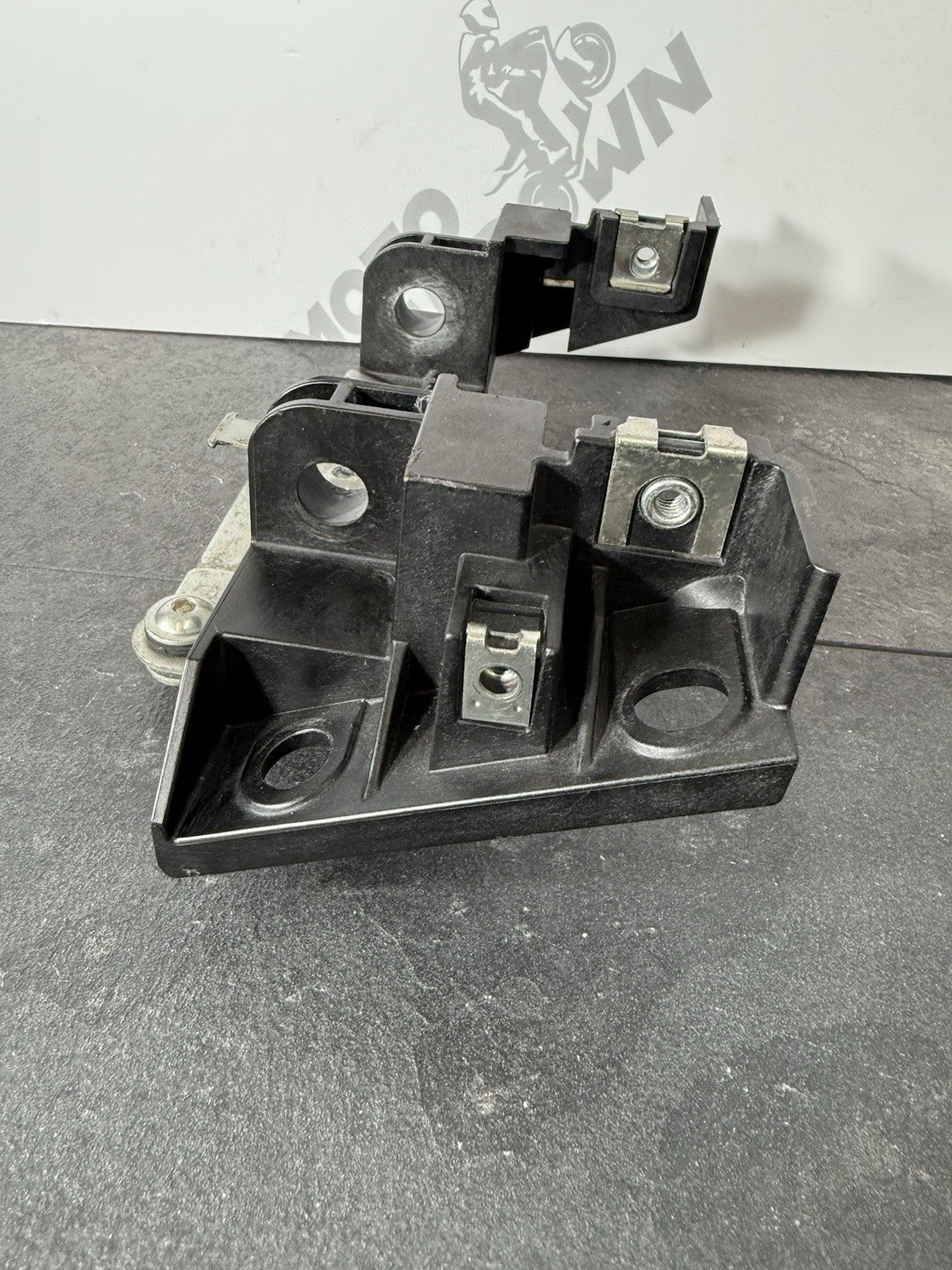 Suzuki GSXR 1000 R 2019 Subframe Bridge Fuel Tank Bracket Mount 2017-22 OEM MM