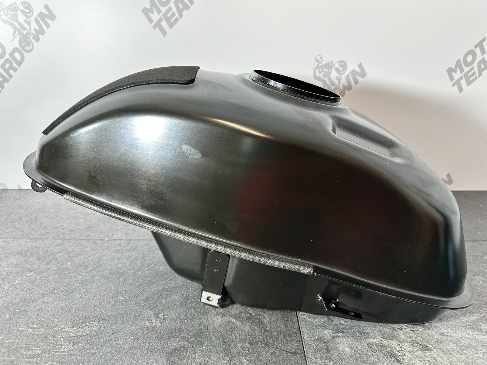 Triumph Trident 660 2022 Fuel Tank Petrol Tank 2962 Mile 2021-2024 OEM *UK ONLY*