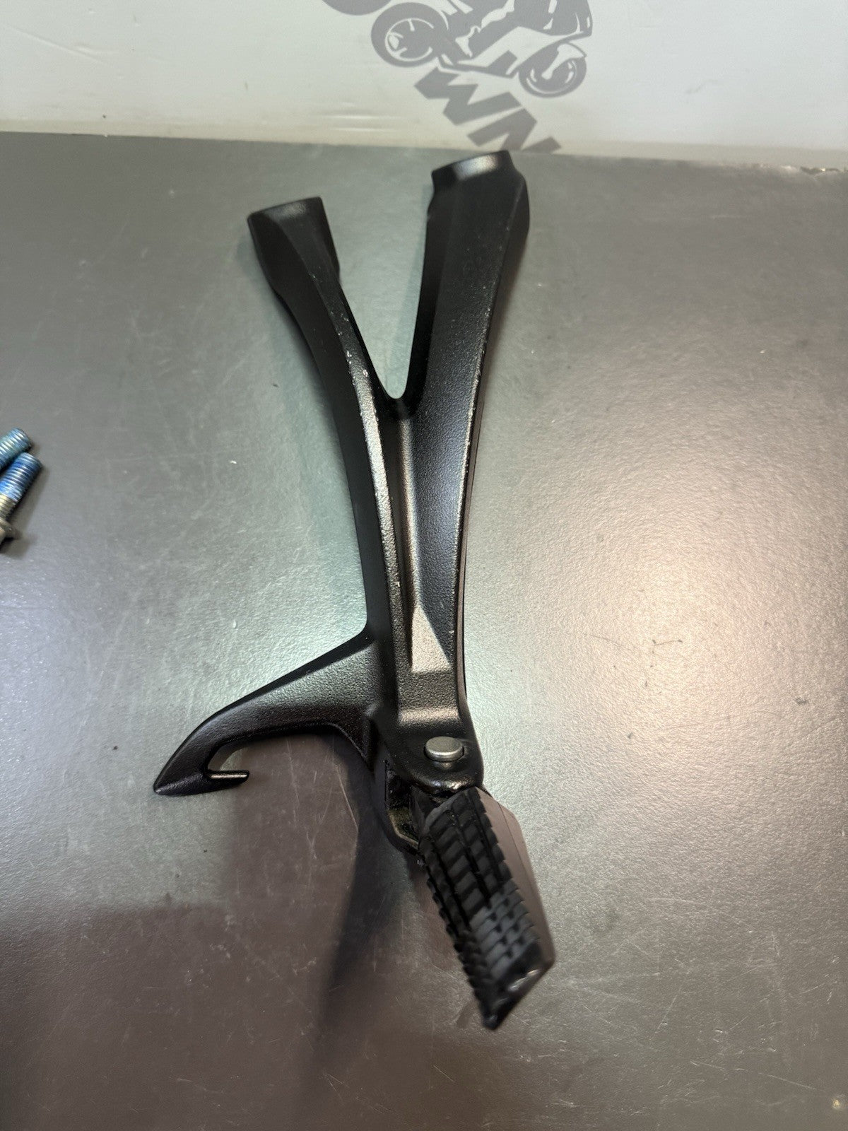 13ce27d0-0ed0-43f0-b49a-fe5fd68b480a