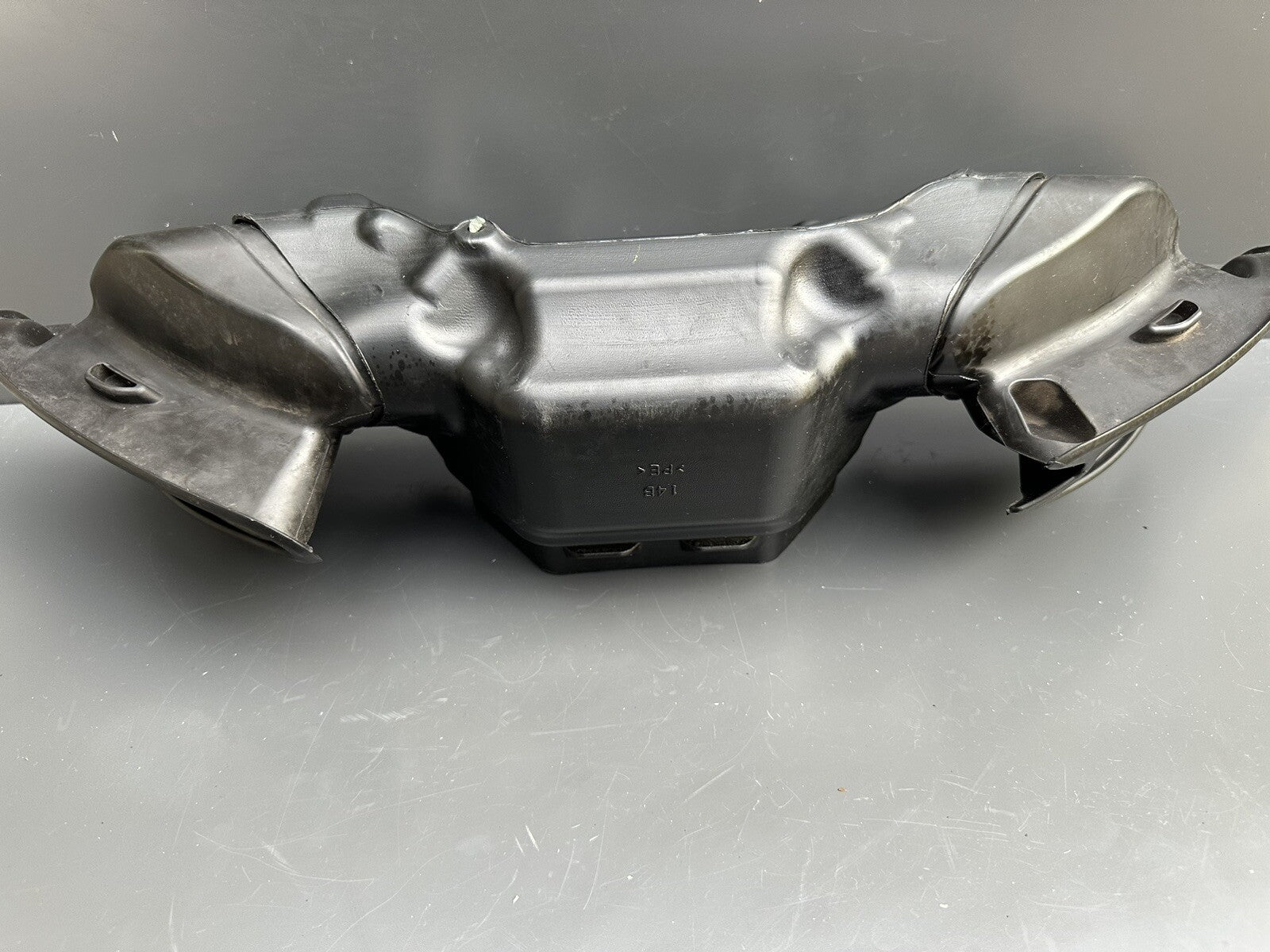 Yamaha R1 14B Big Bang 2009-2014 Ram Air Scoop Centre Duct + Rubber Inserts