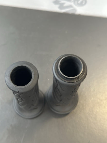 SUZUKI GSXR 600 750 HANDLEBAR GRIPS RIGHT LEFT THROTTLE OEM 600 L1-L7 2011-2016