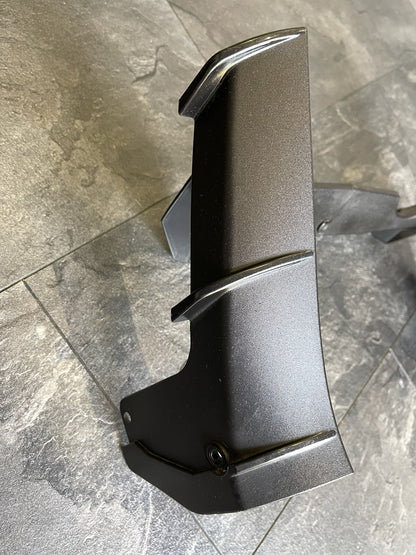Aprilia Tuono V4 1100 Factory 2017 Radiator Surround Fairing 9262 Miles RSV4