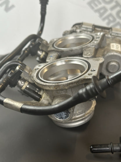 APRILIA TUONO V4 1100 FACTORY Throttle Bodies - 8573046 2017-2020 Front And Rear