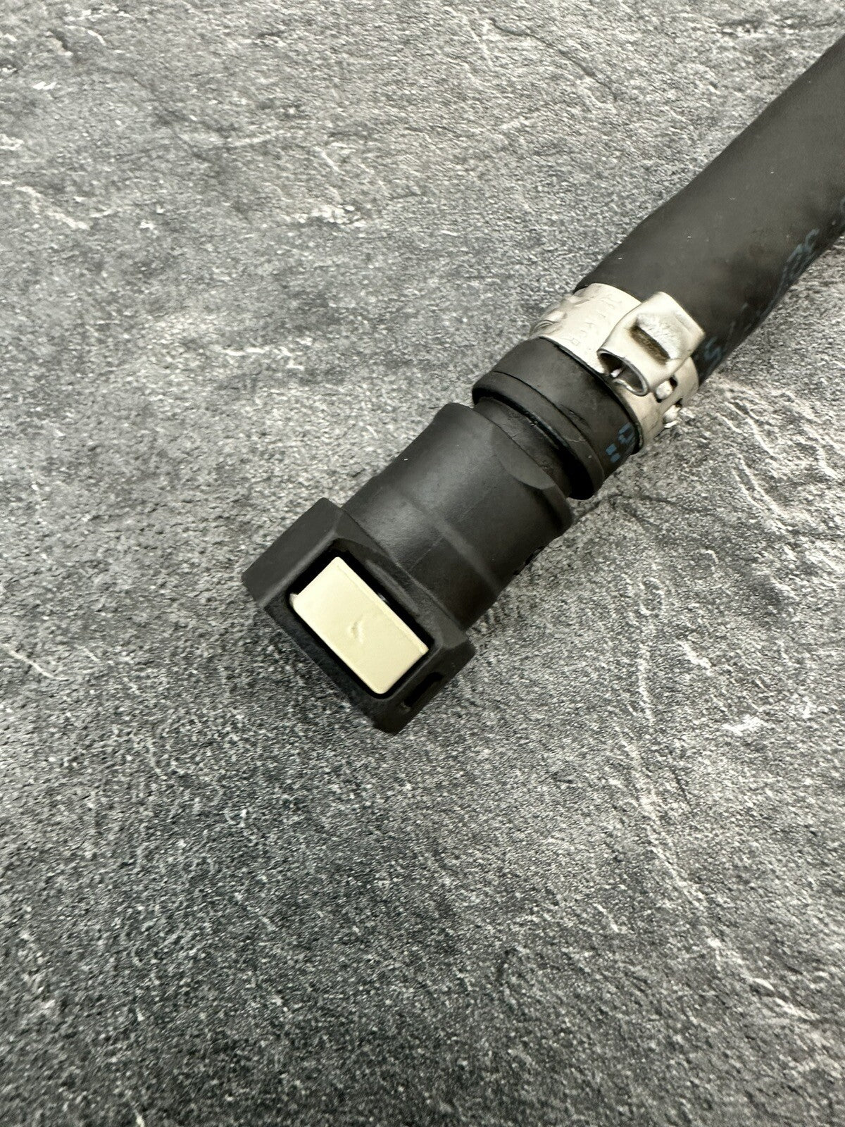 Aprilia Tuono V4 1100 Factory 2020 Fuel Tank Hose Feeder Hose 6889 Mile OEM 2019