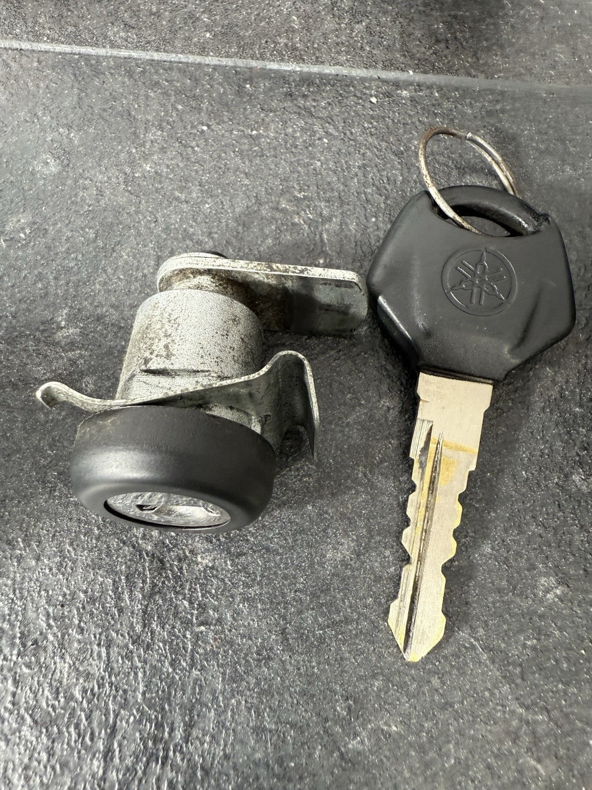 Yamaha YZF R125 R 125 2014 Lockset Ignition ECU Key Yoke 26983 Miles 2008-2018