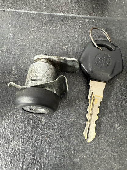 Yamaha YZF R125 R 125 2014 Lockset Ignition ECU Key Yoke 26983 Miles 2008-2018