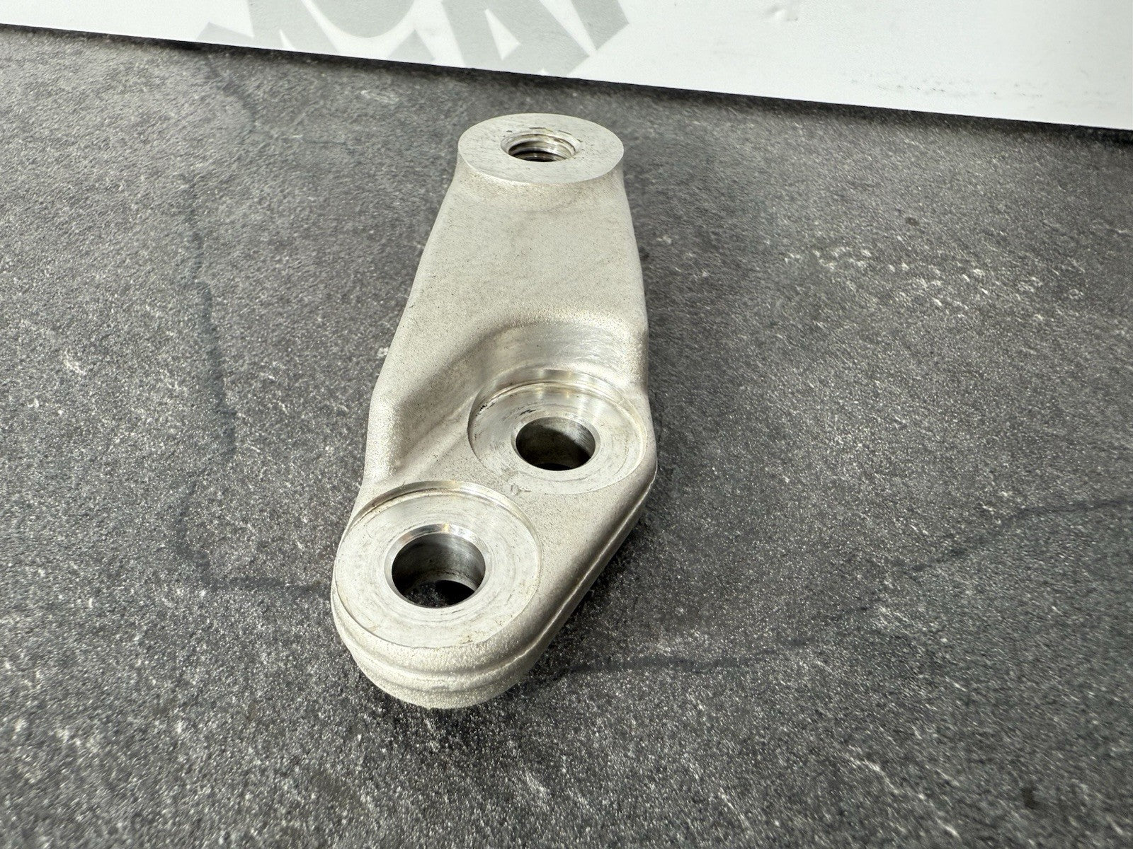 Suzuki GSXR 1000 2018 Gear Shift Mount Bracket 2017-2025 OEM MM