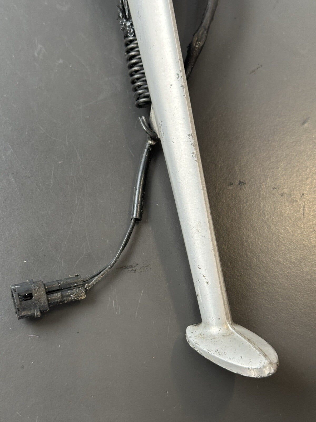 TRIUMPH STREET TRIPLE 675R Kick Stand Side Stand 2011 OEM 675R Side Stand Kick