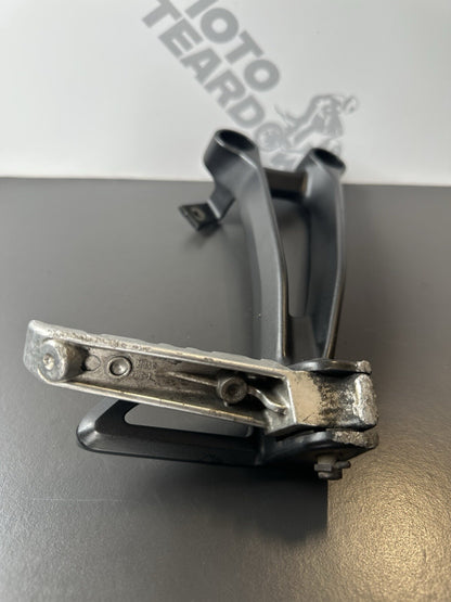 Yamaha MT-07 right pillion footrest Yamaha MT07 Right Pillion Foot Rest 2014-17