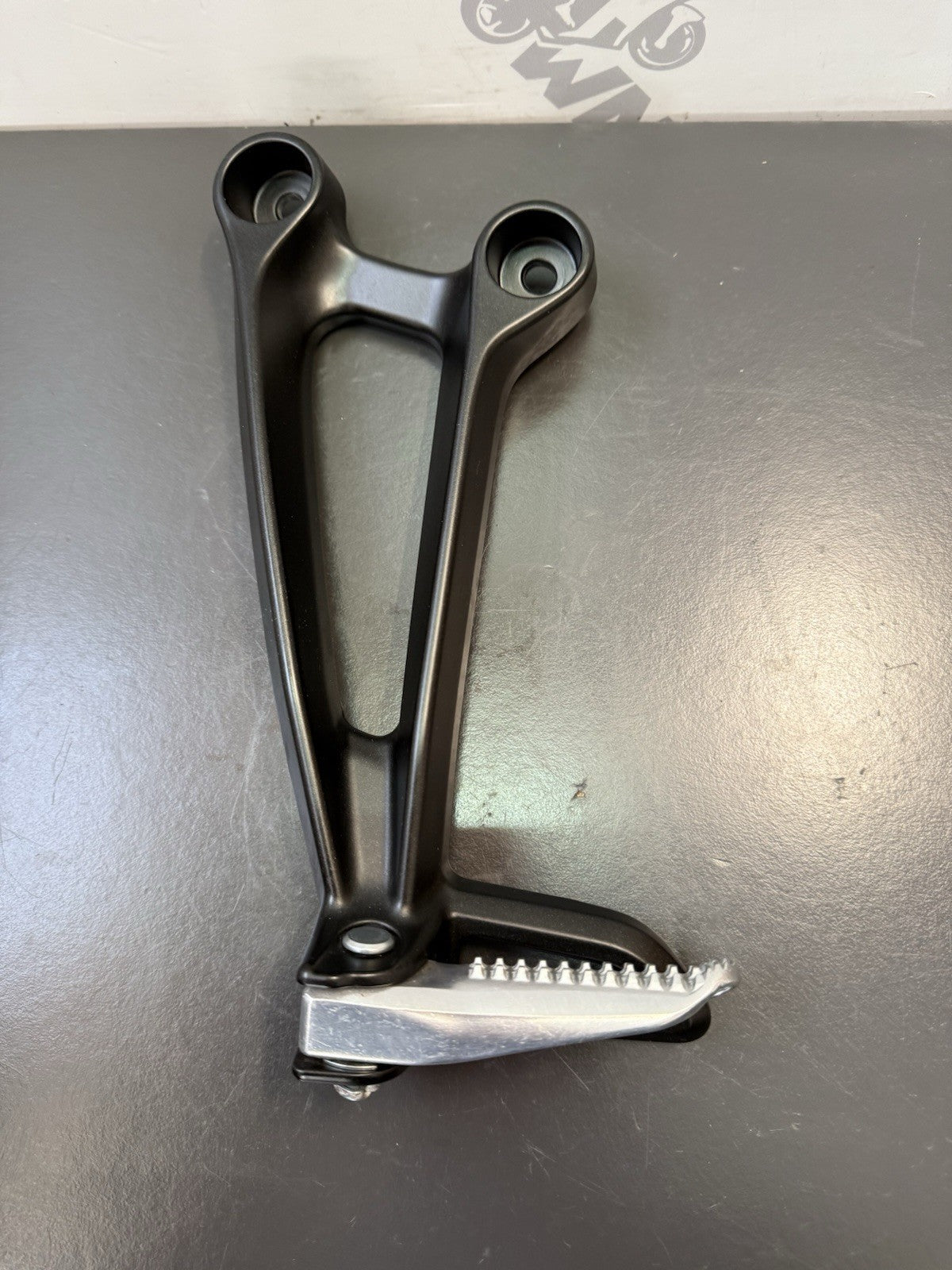 dc5b7172-c02e-45bd-80b7-57f81089568a