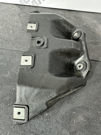 Suzuki GSXR 1000 2014 Fuel Tank Front Cover Bracket 22774 Miles 2009-2016 OEM