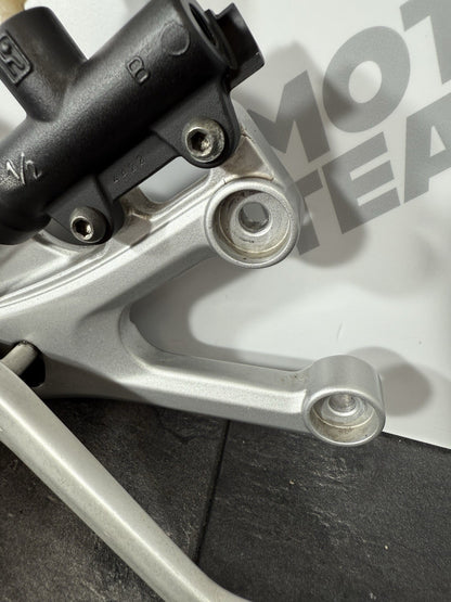 Yamaha YZF R125 R 125 2014 Right Rearset Footrest Brake MC 26983 Miles 2008-2018