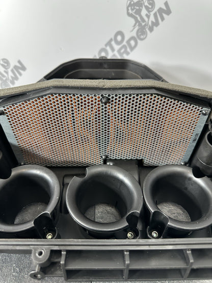 Triumph Street Triple 675 R 2015 Airbox & Air Filter 2013-2016 16470 Miles OEM