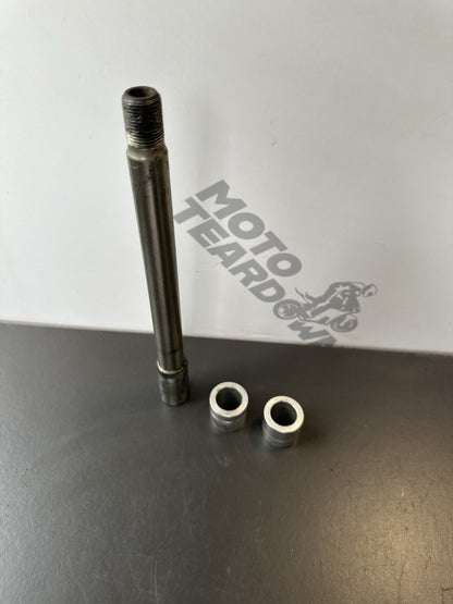TRIUMPH STREET TRIPLE 765S 765RS 765 FRONT WHEEL SPINDLE FRONT AXLE 2017-2019
