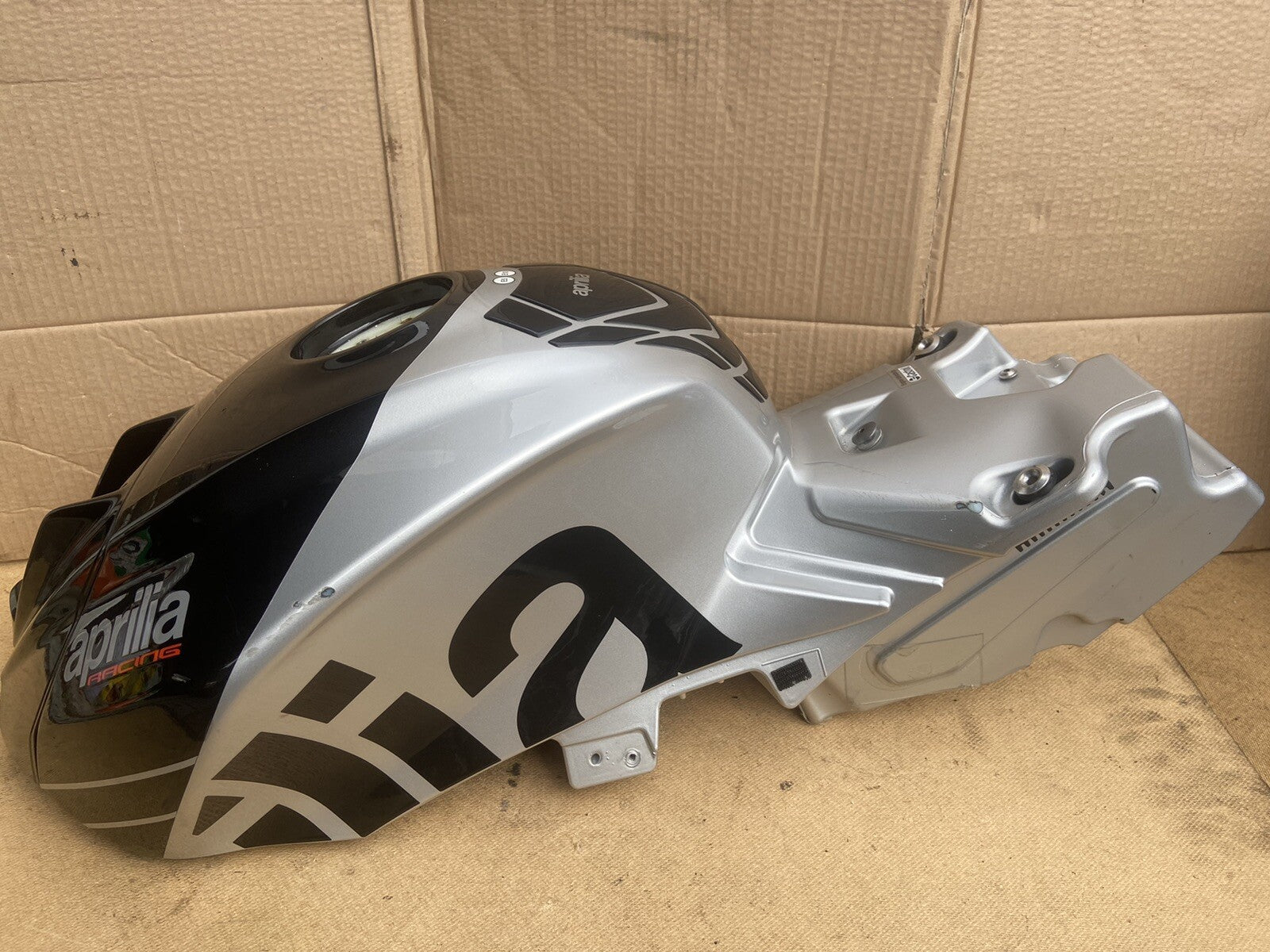 Aprilia Tuono V4 1100 FACTORY Petrol Tank Fuel Tank Tuono V4 Petrol Tank UK ONLY