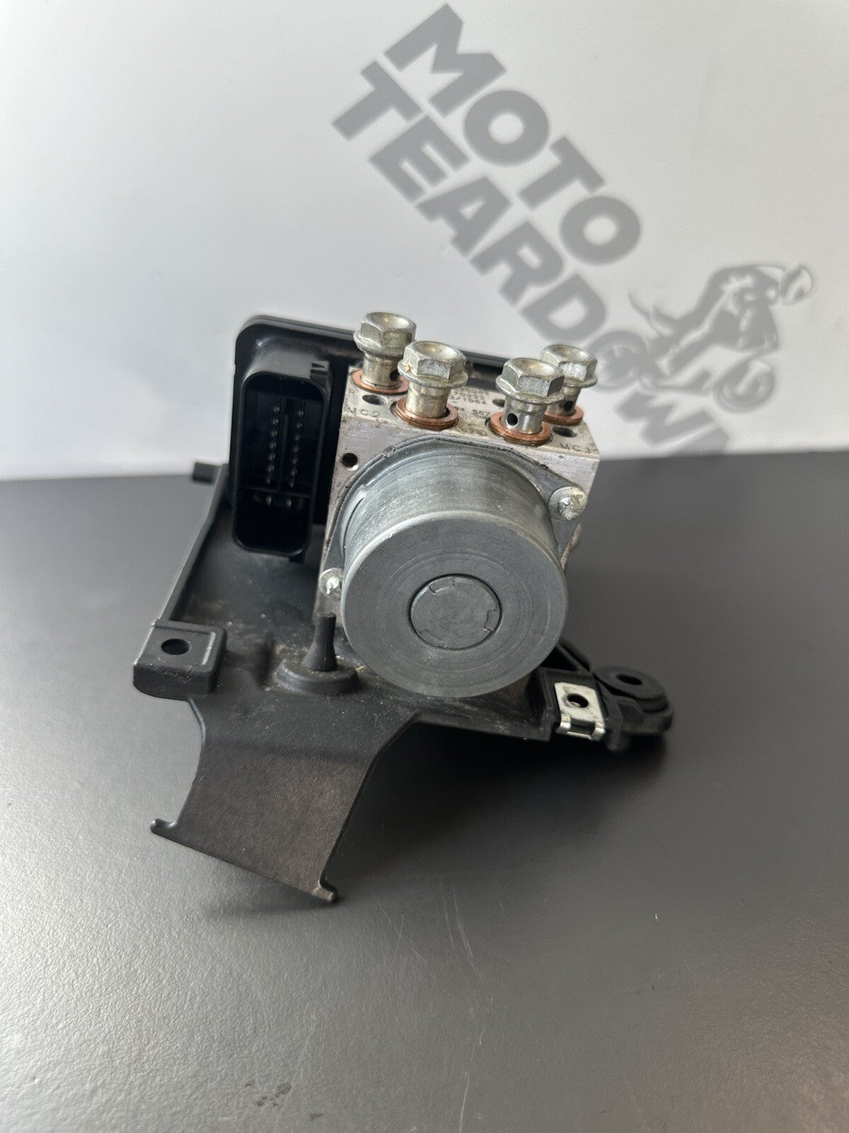 Aprilia Tuono 1100 ABS Pump Modulator V4 Tuono V4 ABS pump 2D000264 OEM 9105 Mi