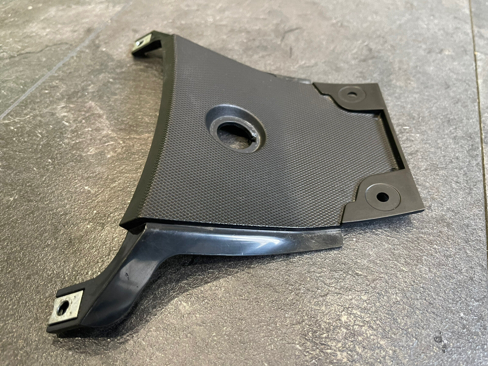 Suzuki GSXR 1000 R 2019 Seat Fairing Panel Section Cowling 2017-22 WG69 OEM