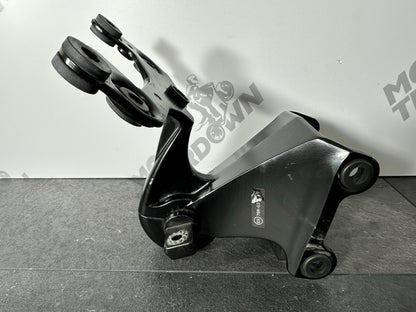Triumph Street Triple 675 R 2015 Clock Stay Top Bracket 16470m 2013-2016 OEM