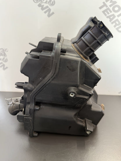 0fb23674-aa5a-4933-9941-eb651615bf7a