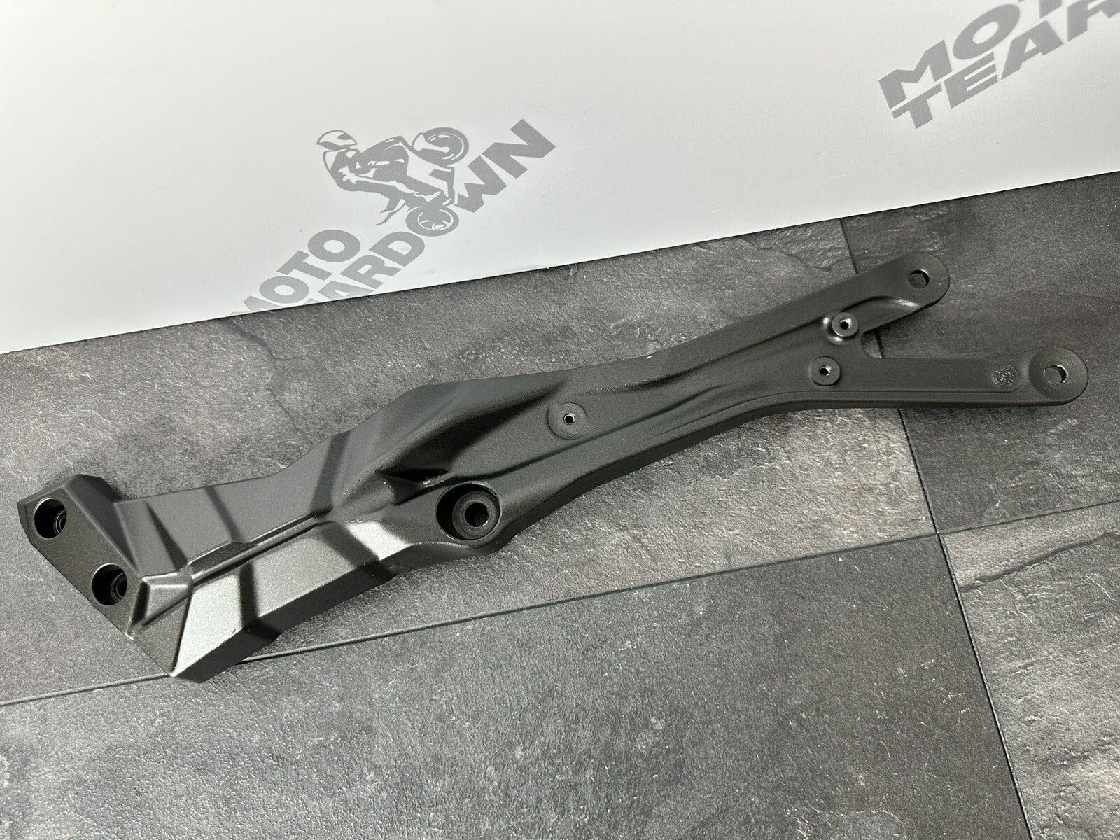 Kawasaki Z800 ABS 2016 Left Engine Mount Bracket 12691 Miles 2013-2018 OEM ZR800