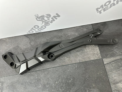 Kawasaki Z800 ABS 2016 Left Engine Mount Bracket 12691 Miles 2013-2018 OEM ZR800