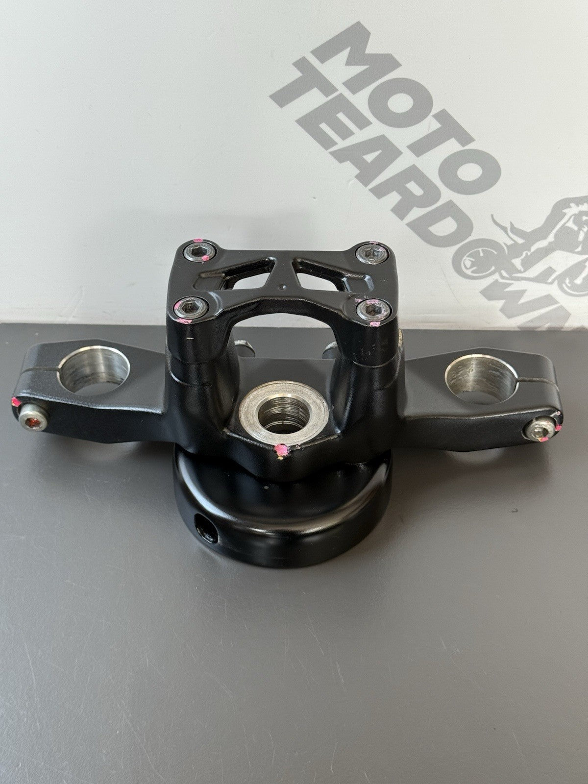 SUZUKI GSXS 125 2017-2021 TOP FORK YOKE Top Clamp  Suzuki GSXS 125 Top Clamp OEM