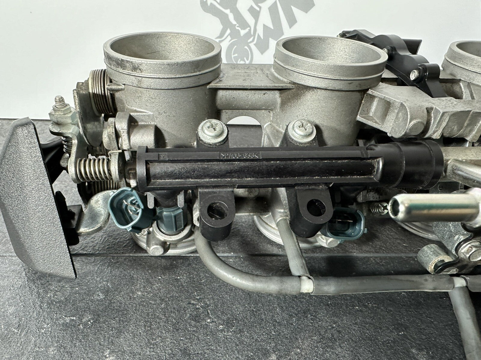 Kawasaki Z800 2016 Mikuni Throttle Bodies Injectors 12691 Miles 2013-2018 OEM