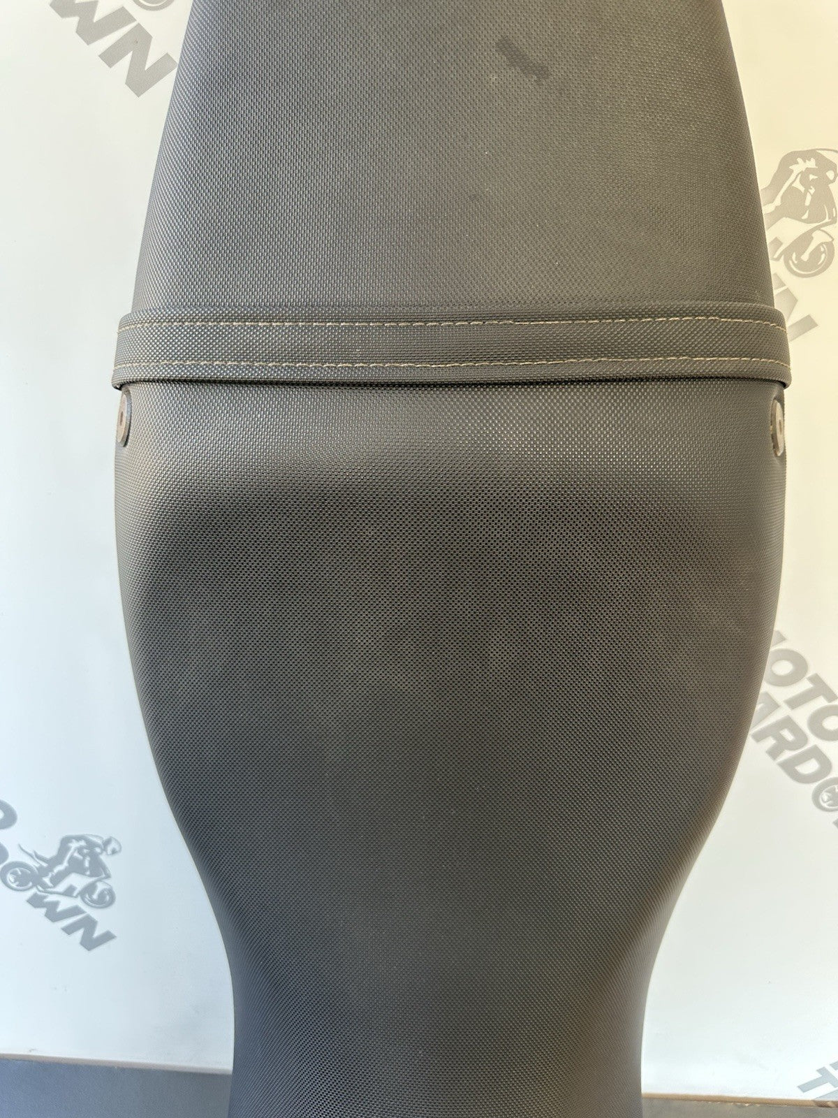 TRIUMPH STREET TRIPLE 675 Seat T2306407 Triumph Street Triple 675R Seat 2007-11