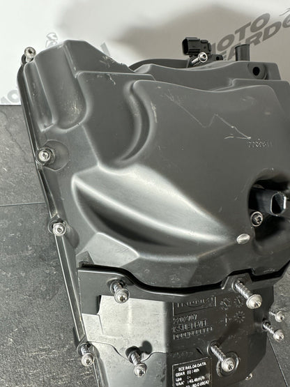 Triumph TIGER 900 GT PRO 2022 Airbox Air Filter Housing 6337 Miles 2020-2023
