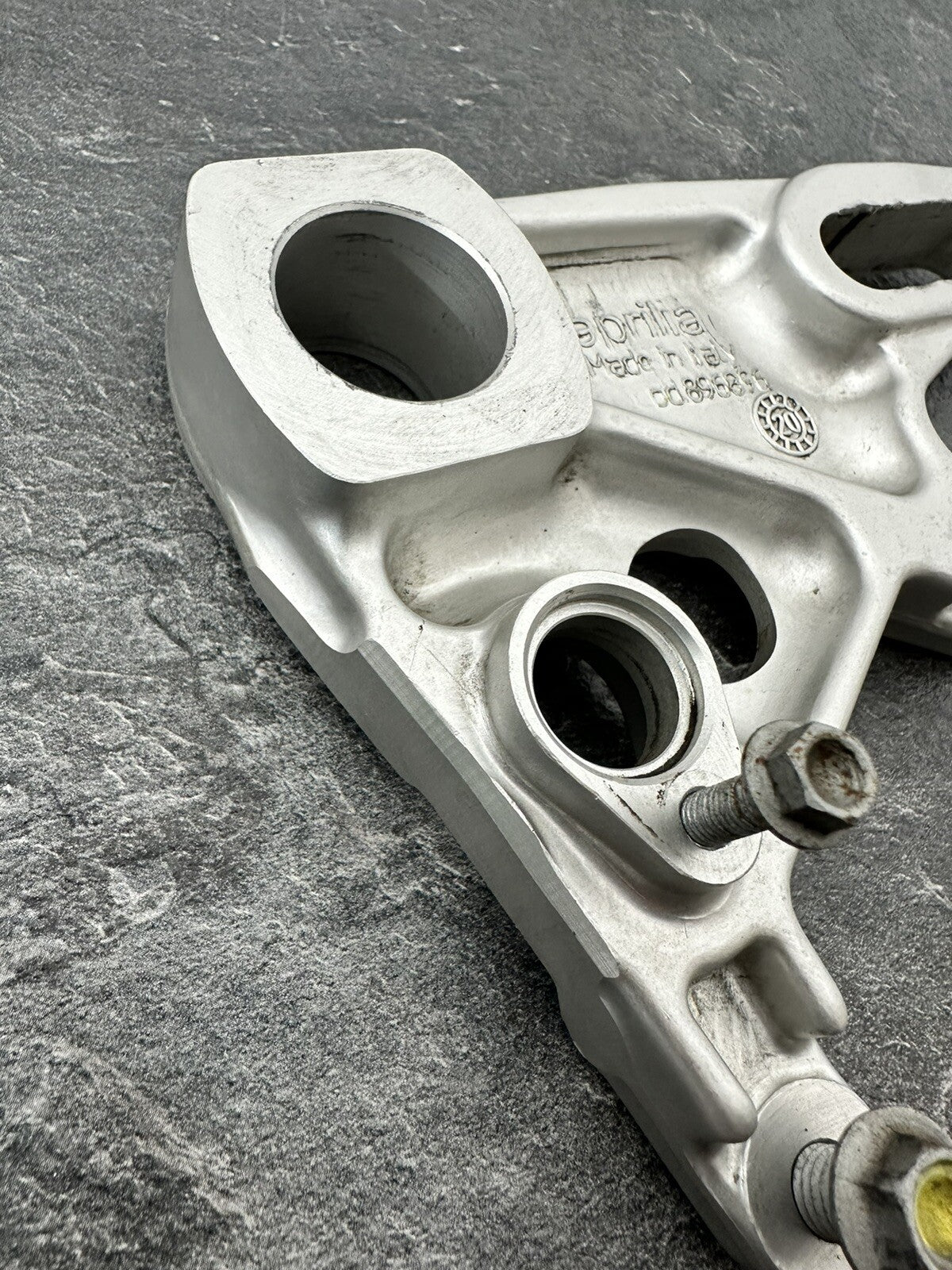 Aprilia Tuono V4 1100 Factory 2020 Rear Brake Caliper Hanger Mount 6889m 2019