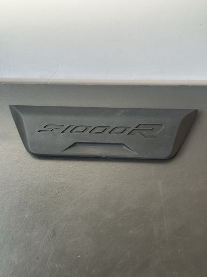 BMW S1000R REAR SEAT EMBLEM FAIRING COVER 8533891 2014-2020 BMW S1000R Emblem
