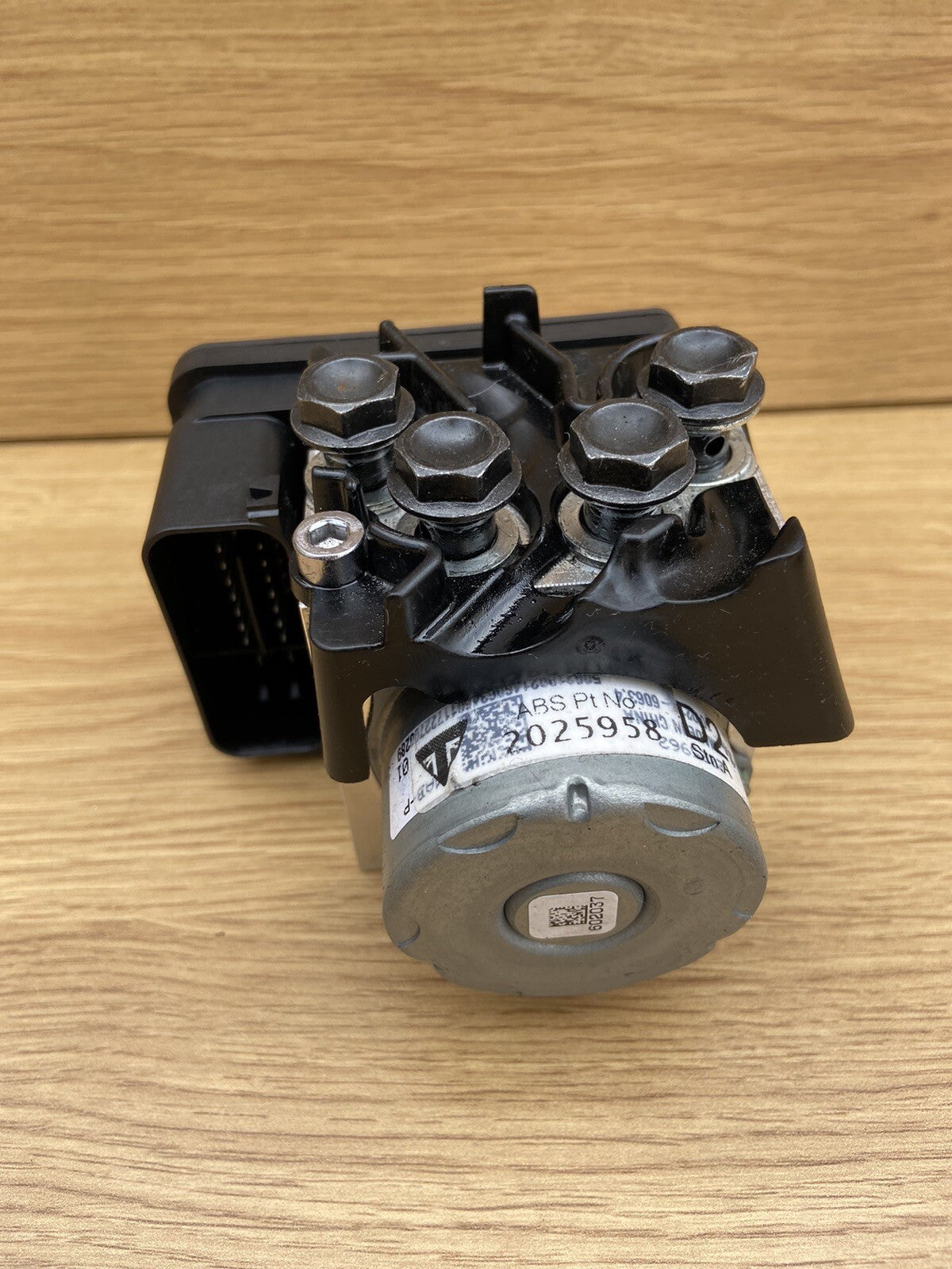 Triumph Street Triple 765 R ABS Pump OEM Triumph Street Triple 765R ABS Pump