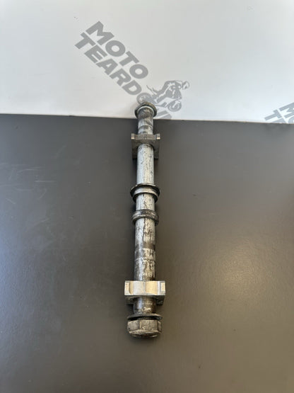 Honda CBR 1000 RR Rear wheel spindle Rear Wheel axle 2004 2005 RR4 RR5 OEM