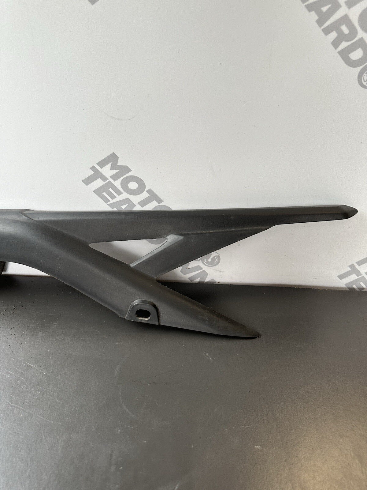 YAMAHA MT03 CHAIN GUARD YEAR 2020 Yamaha MT-03 Chain Guard 1WDF23110100 OEM