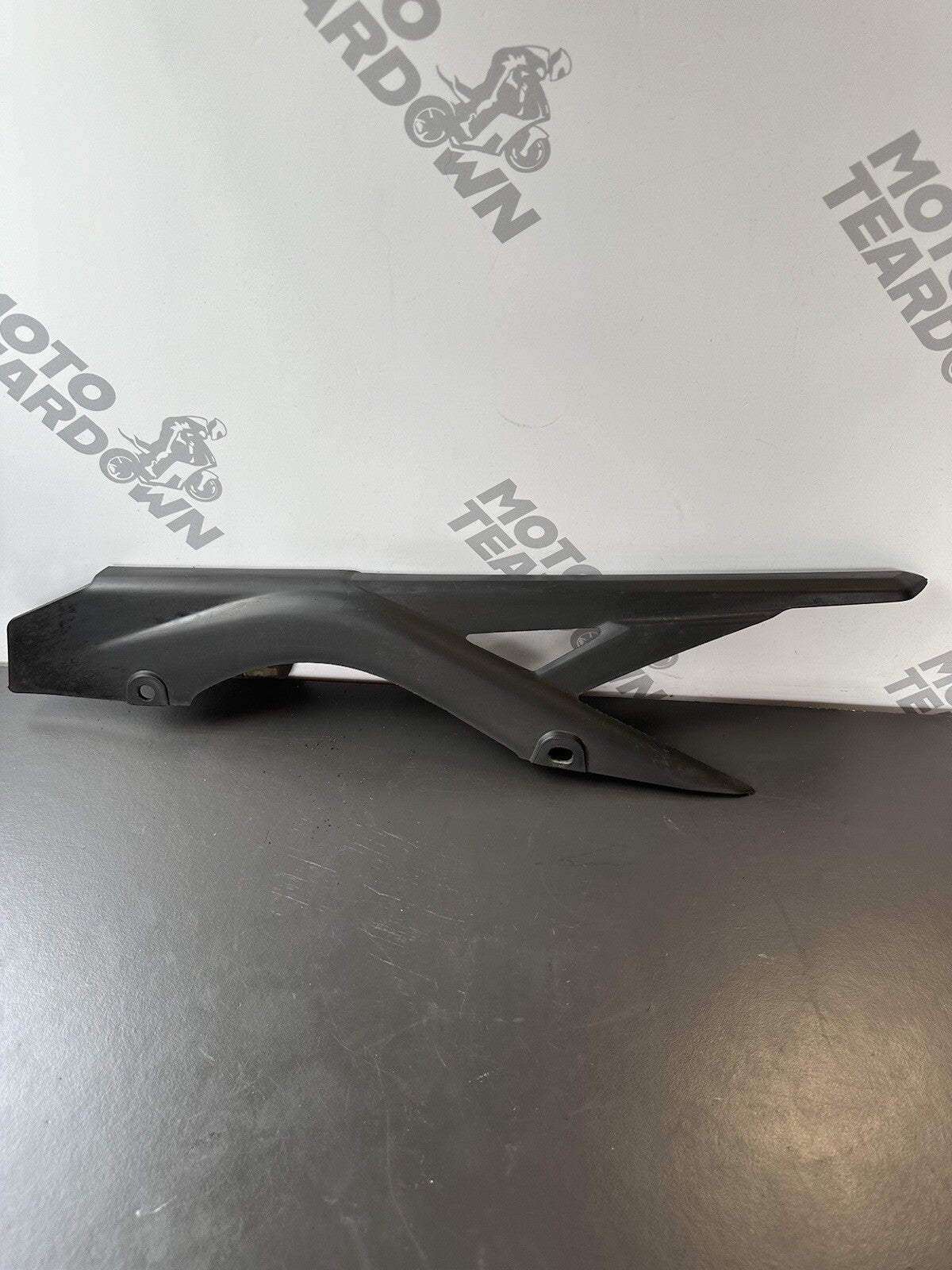 YAMAHA MT03 CHAIN GUARD YEAR 2020 Yamaha MT-03 Chain Guard 1WDF23110100 OEM